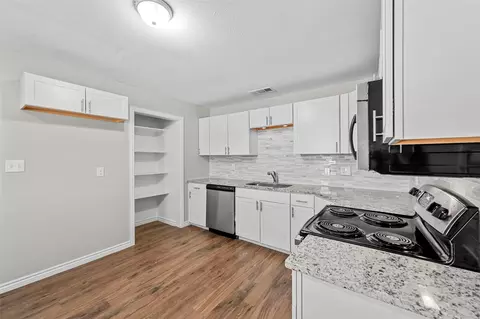 616 E Murray St, Denison, TX 75021 photo 8
