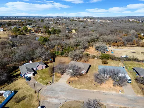 View/Area - 616 Pine Bluff St, Cleburne, TX 76031 photo 2 of 8
