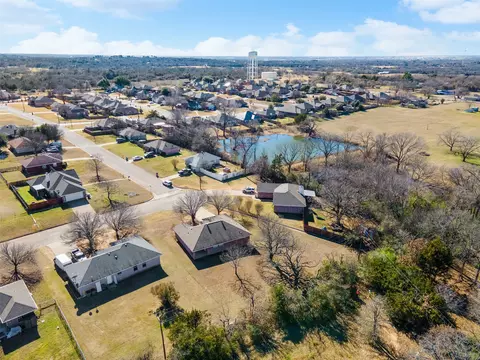 View/Area - 616 Pine Bluff St, Cleburne, TX 76031 photo 4 of 8