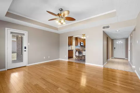 Living - 616 Pine Bluff St, Cleburne, TX 76031 photo 2 of 3