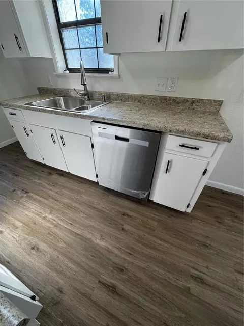 Kitchen - 102 Azalea St, Minden, LA 71055 photo 5 of 7