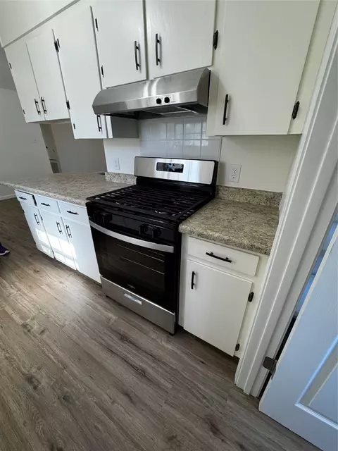 Kitchen - 102 Azalea St, Minden, LA 71055 photo 4 of 7