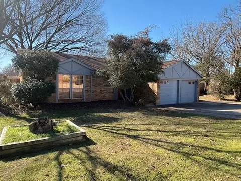 5508 Grantmont Dr, Arlington, TX 76016