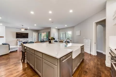 2503 Pikes Peak, Cedar Hill, TX 75104 photo 8