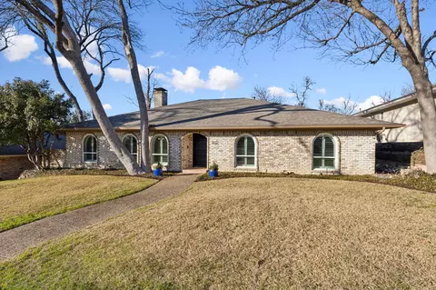 9117 Loma Vista Dr, Dallas, TX 75243