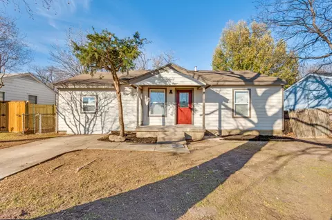 1122 Skyline Rd, Grand Prairie, TX 75051
