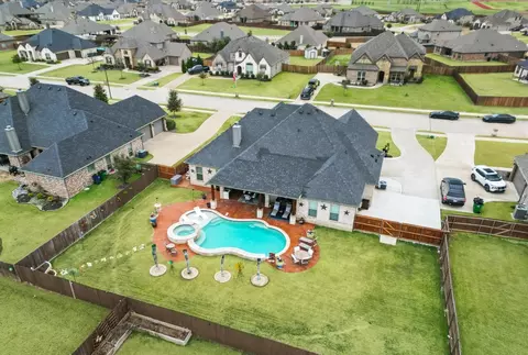 305 Equestrian Dr, Waxahachie, TX 75165