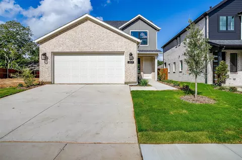 4535 Hogans Alley Dr, Arlington, TX 76001