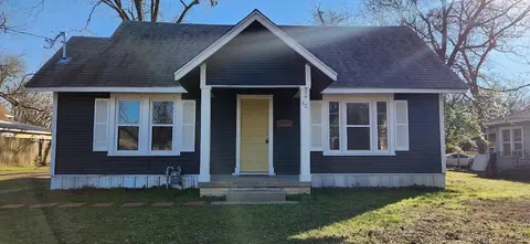 621 Houston St, Sulphur Springs, TX 75482