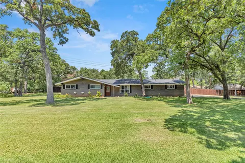 2345 Tiago Dr, Grand Prairie, TX 75050