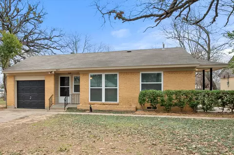 1805 Donna St, Arlington, TX 76013