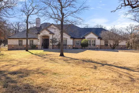 6108 Temple Oaks Ct, Granbury, TX 76049