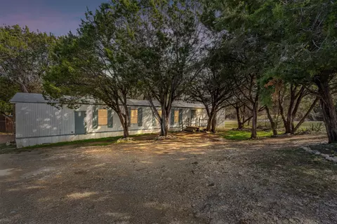 1007 Scenic Dr, Granbury, TX 76048