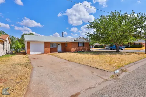 4702 S 6th St, Abilene, TX 79605