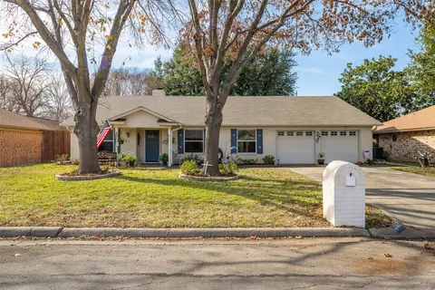 5521 Spring Meadow Dr, North Richland Hills, TX 76180