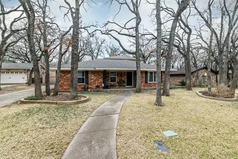 3408 Somerset Dr, Arlington, TX 76013
