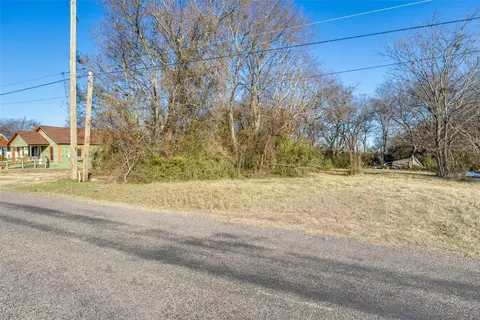 2231 E Tuck St, Sherman, TX 75090