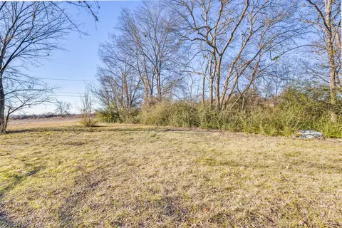 2231 E Tuck St, Sherman, TX 75090 photo 5