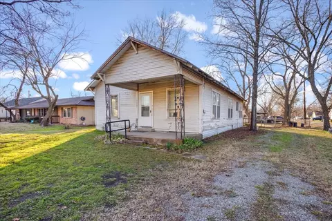 1007 Lynn St, Bonham, TX 75418