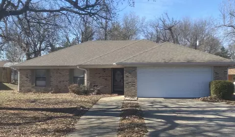 1125 NE 28th, Paris, TX 75460