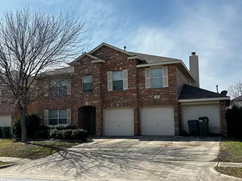 7402 Fossil Garden Dr, Arlington, TX 76002