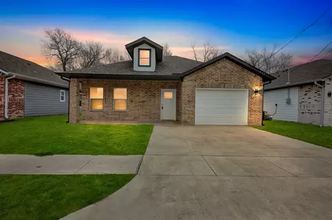 805 Sayle St, Greenville, TX 75401