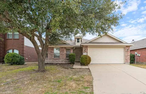 1019 Comfort Dr, Forney, TX 75126