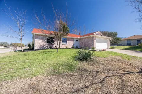 10041 Westpoint Blvd, Fort Worth, TX 76108