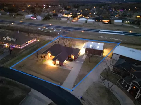 9636 Air Park Dr, Granbury, TX 76049