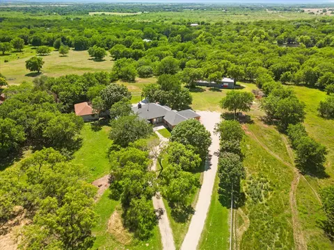 7185 Mesquite Rdg, Sanger, TX 76266