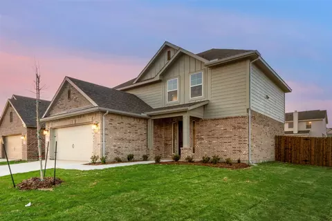 3531 Columbus St, Gainesville, TX 76240