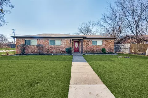 7628 Deaver Dr, North Richland Hills, TX 76180