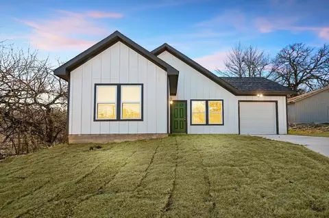 628 E Shepherd St, Denison, TX 75021 photo 2