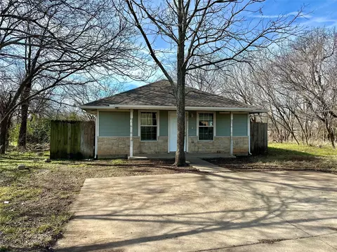 510 S First St, Sherman, TX 75090