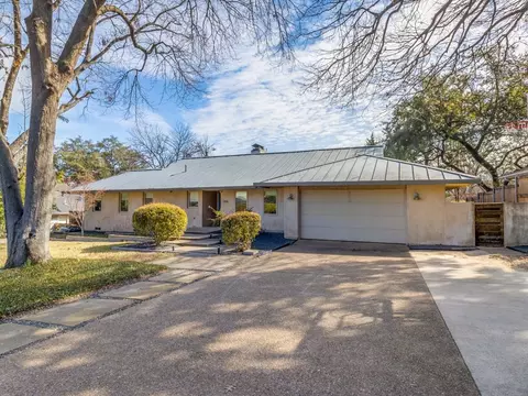 7236 Meadow Lake Ave, Dallas, TX 75214