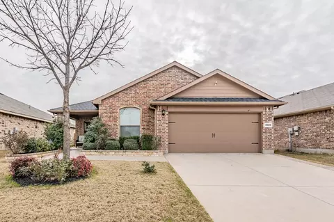 8320 Windsor Forest Dr, Fort Worth, TX 76120