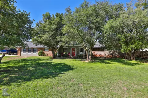 258 Tonkawa Trl, Buffalo Gap, TX 79508