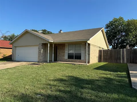 4641 Wineberry Dr, Fort Worth, TX 76137