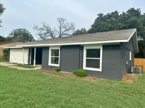 7329 Falmouth Dr, Forest Hill, TX 76140