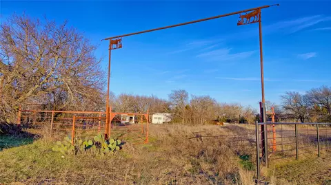 737 Fm 677, Saint Jo, TX 76265