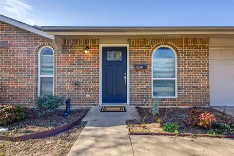 118 Eastwood Pl, Lewisville, TX 75067