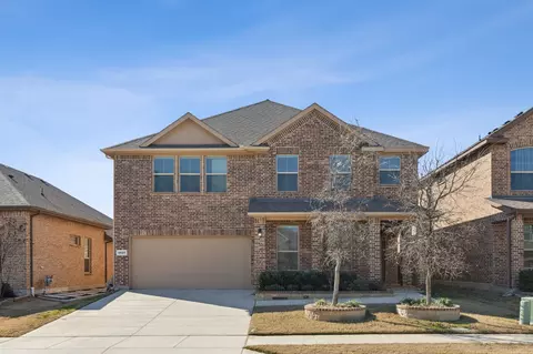 5925 Stream Dr, Fort Worth, TX 76137