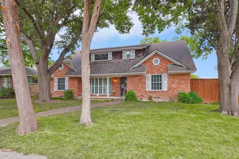 10310 Mosscrest Dr, Dallas, TX 75238