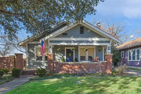 601 N Austin St, Denton, TX 76201