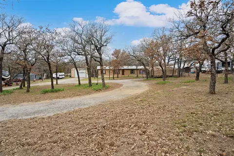 8725 Brooks Rd, Burleson, TX 76028