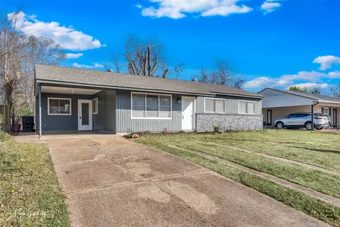 3227 Galaxy Dr, Bossier City, LA 71112