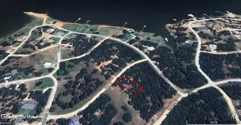 114 Zuni Dr, Nocona, TX 76255