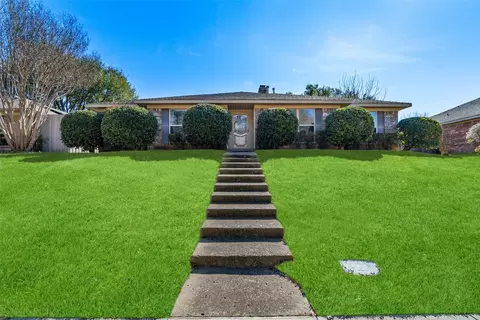 2104 Portsmouth Dr, Richardson, TX 75082
