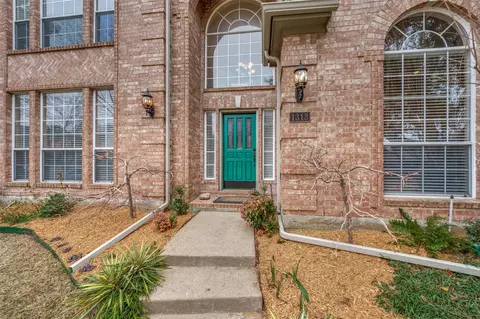 1313 Edgewood Ct, Carrollton, TX 75007