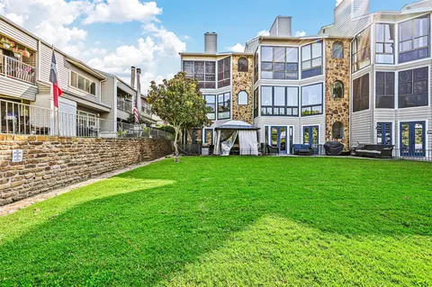 450 Yacht Club Dr #A, Rockwall, TX 75032